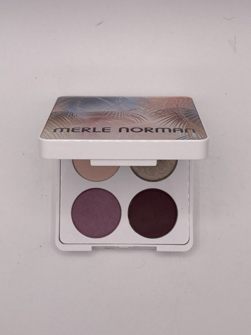 MERLE NORMAN EYECOLOR QUAD Discontinued Palette Lost In Paradise‎ Bahama Resort - Picture 2 of 5